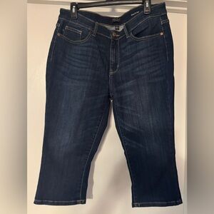 Judy Blue Ankle Cropped Blue Jeans with Faded Indigo Finish